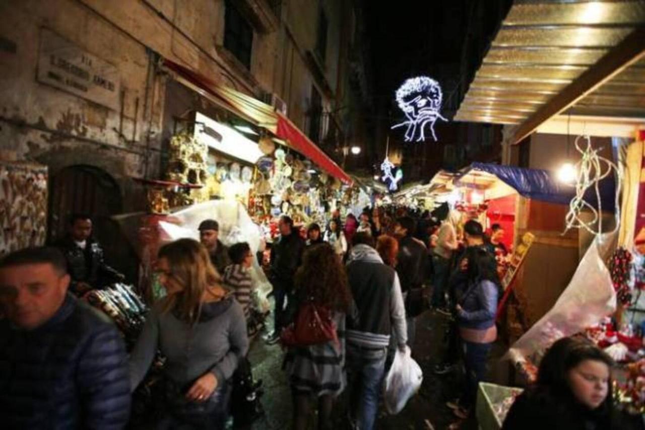 Home In Love: Vicoletto Dei Presepi Napels Buitenkant foto