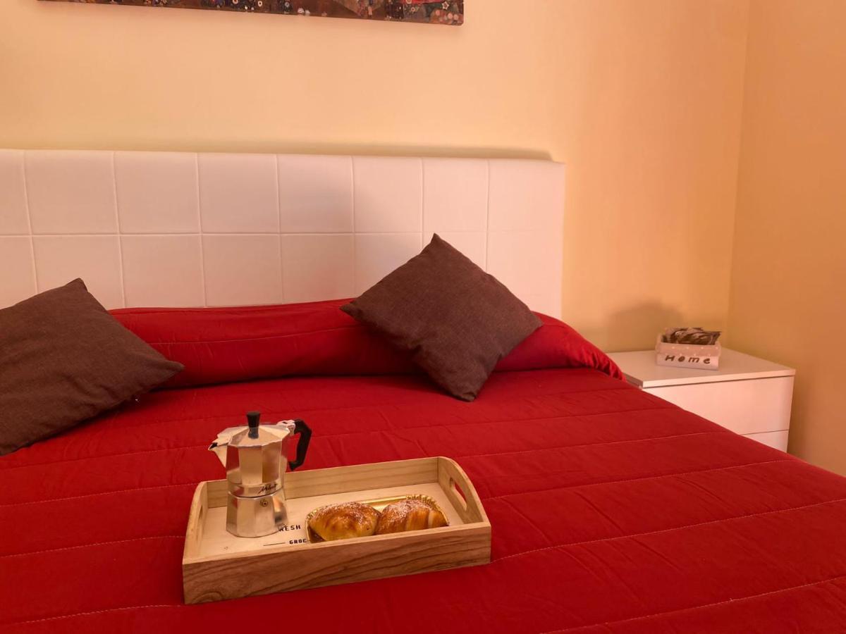 Home In Love: Vicoletto Dei Presepi Napels Buitenkant foto